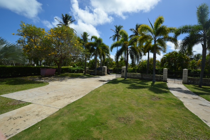 Davis Cottage, Castle Close, Sam Lords Castle, Barbados For Sale in Barbados