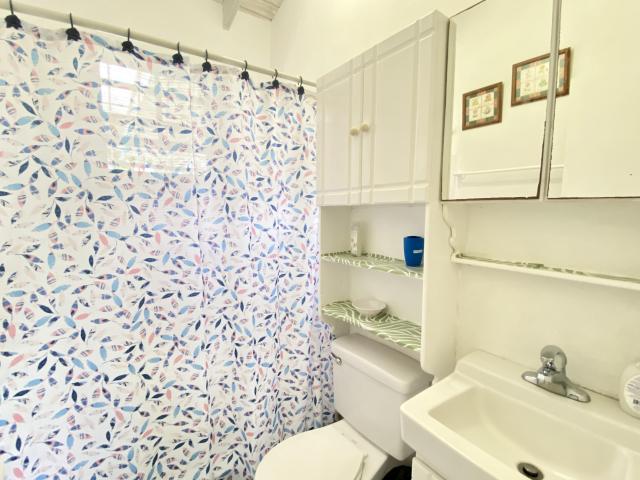 146 Heywoods Barbados Double Apartment For Sale Upstairs Bathroom