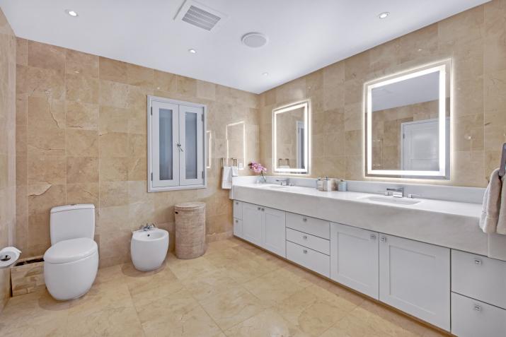 Tigre Del Mar Portico 5 and 6 Barbados For Sale Master Bathroom with Double Vanity