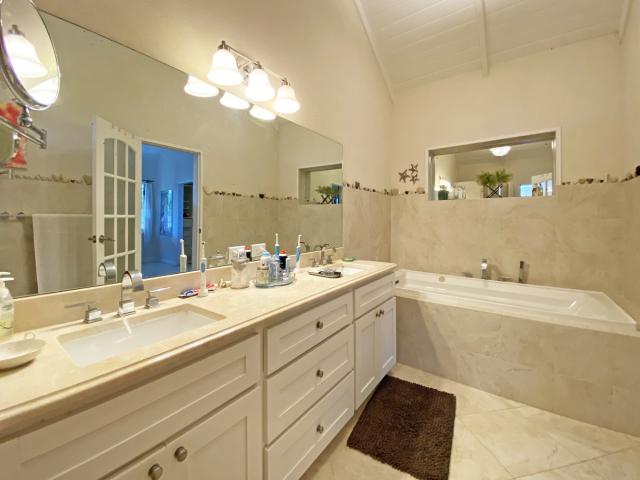 For Sale Sweet Lime South Ridge Barbados Bathroom With Tub